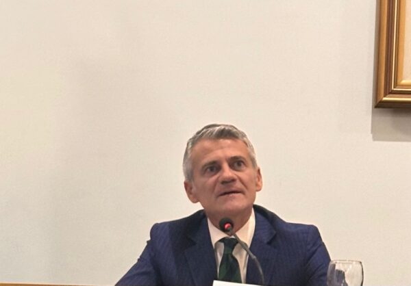 Conferencias magistrales de E. Raúl Zaffaroni (profesor e métito de la UBA) y Vittorio Manes (catedrático de derecho penal de la Universidad de Bologna).