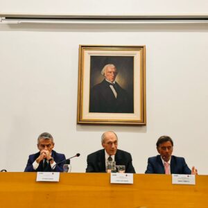 Conferencias magistrales de E. Raúl Zaffaroni (profesor e métito de la UBA) y Vittorio Manes (catedrático de derecho penal de la Universidad de Bologna).